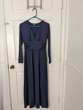 Navy Long-Sleeve V-Neck Maxi Dress